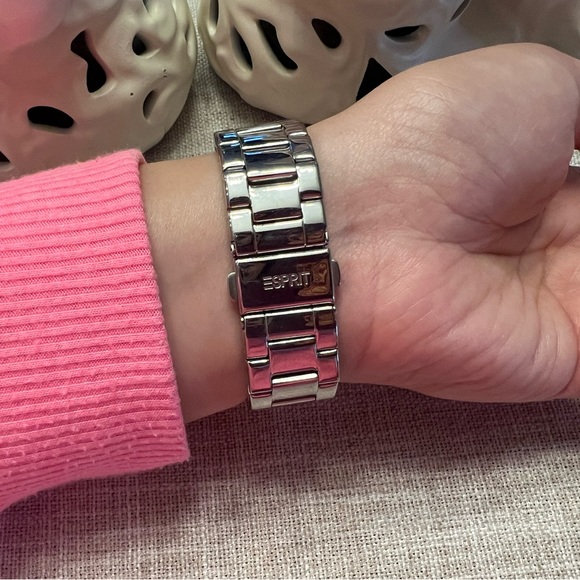 Authentic Esprit Glamonza Silver Women Watch - Picture 6 of 10